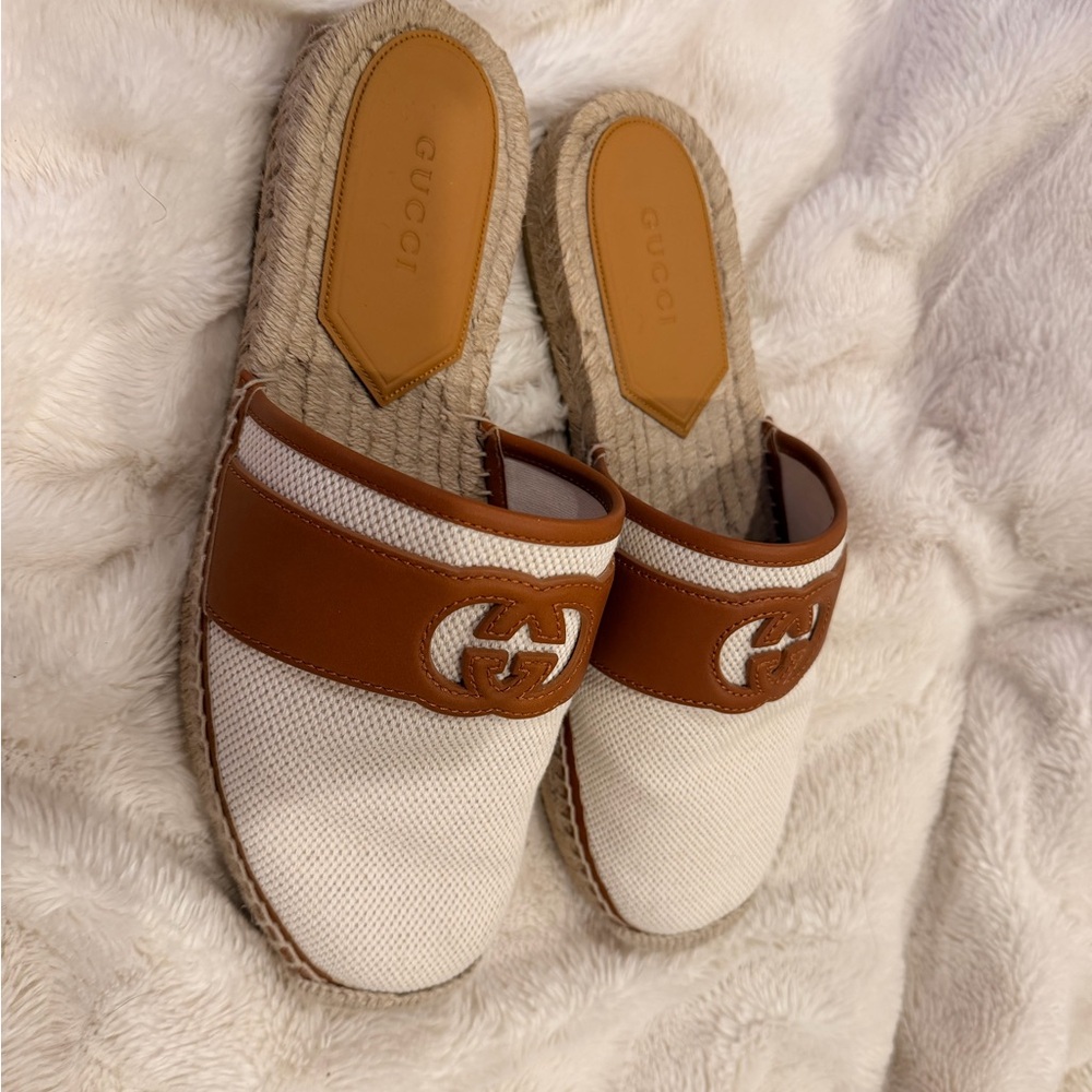 Men’s Gucci Interlocking G Espadrille Slides - Picture 2 of 5
